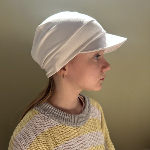 Yksivärinen trikoo luonnonvalkoinen