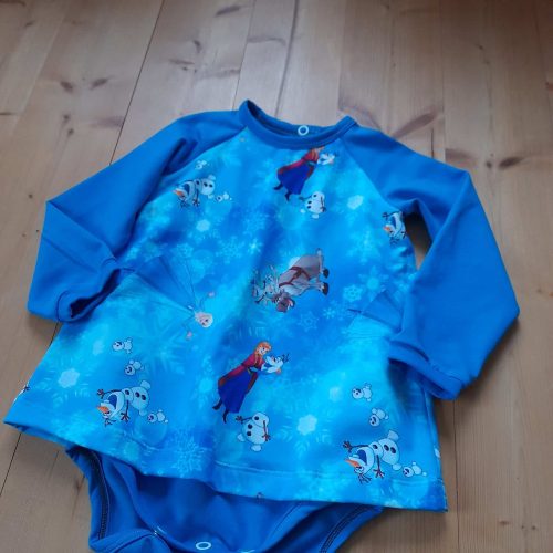 Trikotaaž Frozen Elsa ja Anna, jää ja lumi digital print (litsentseeritud)