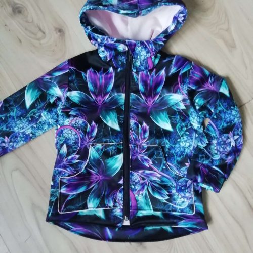 Softshell suvine õhuke Lillades ja sinistes toonides lilled digital print