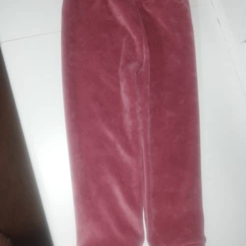 Velour tumma haaleanpunainen