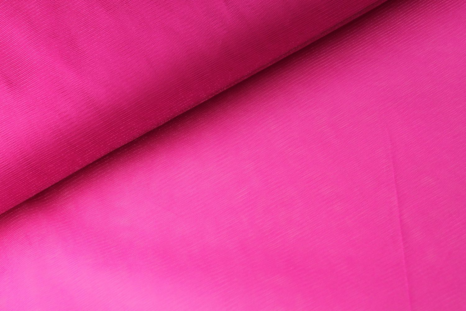 Sädelev tüll fuksia